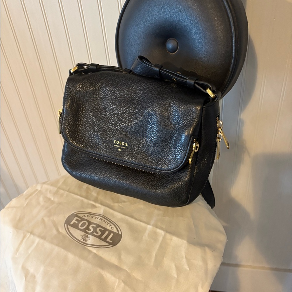 Fossil Black Pebbled Leather Bag with Gold Accent